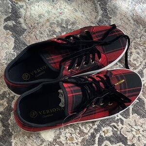Versona Women's Black and Red Plaid Sneakers